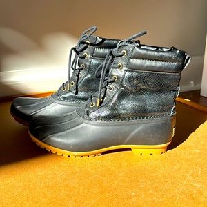 Sam Edelman winter boots with rubber base and animal print upper (size 7M)